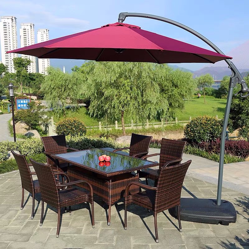 Table ronde de jardin extérieur avec parasol/chaise de salle à manger en rotin