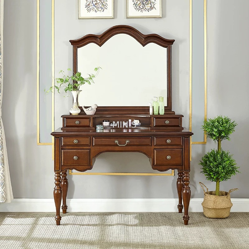 Coubeille en bois brun vintage de chambre avec miroir